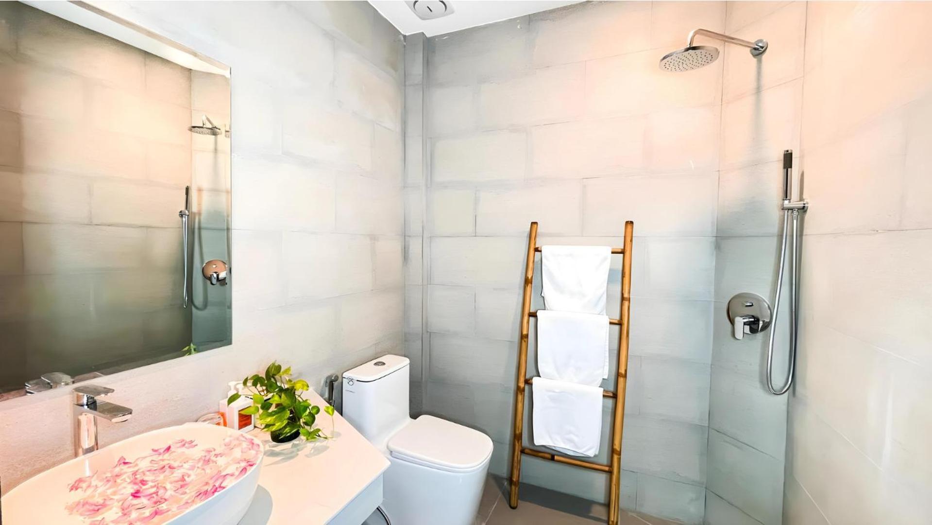 The Luxury Hotel Siem Reap Bagian luar foto