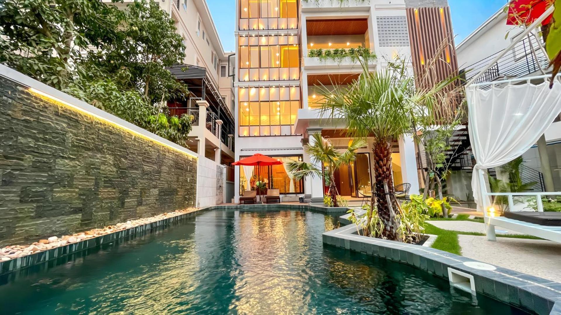 The Luxury Hotel Siem Reap Bagian luar foto